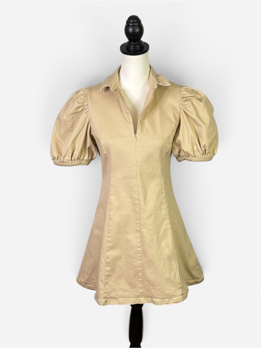 Hyacinth House Tuckernuck Front Zip Denim Mini Dress Cream Tan Size L - Picture 3 of 11